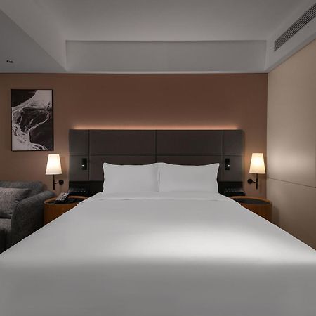 Intercity Hotel Guangzhou South Railway Station - Free Minibar Including Erdinger Weissbier Ngoại thất bức ảnh