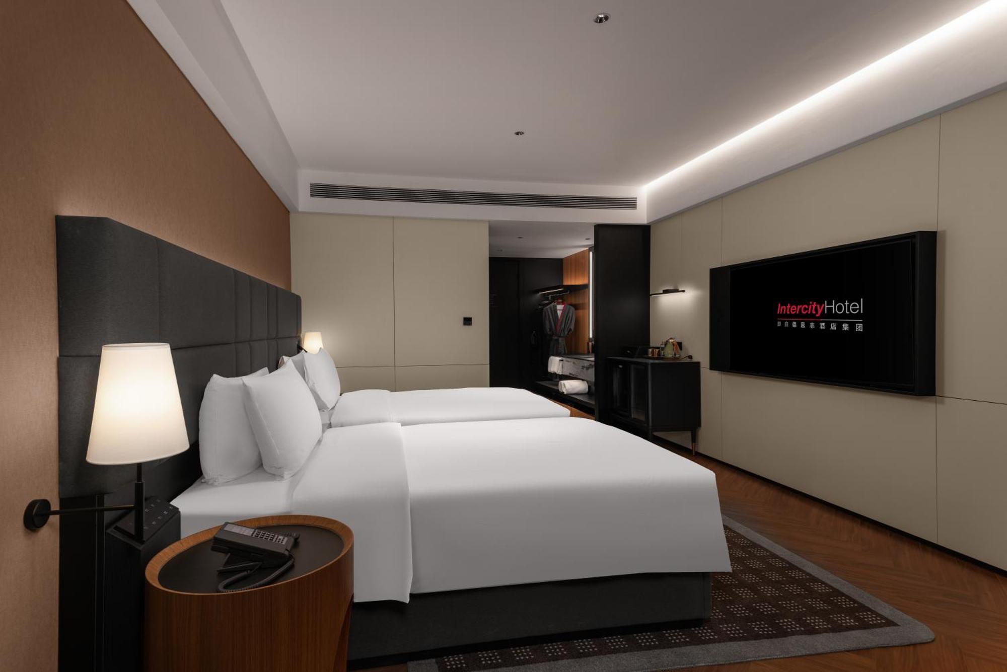 Intercity Hotel Guangzhou South Railway Station - Free Minibar Including Erdinger Weissbier Ngoại thất bức ảnh