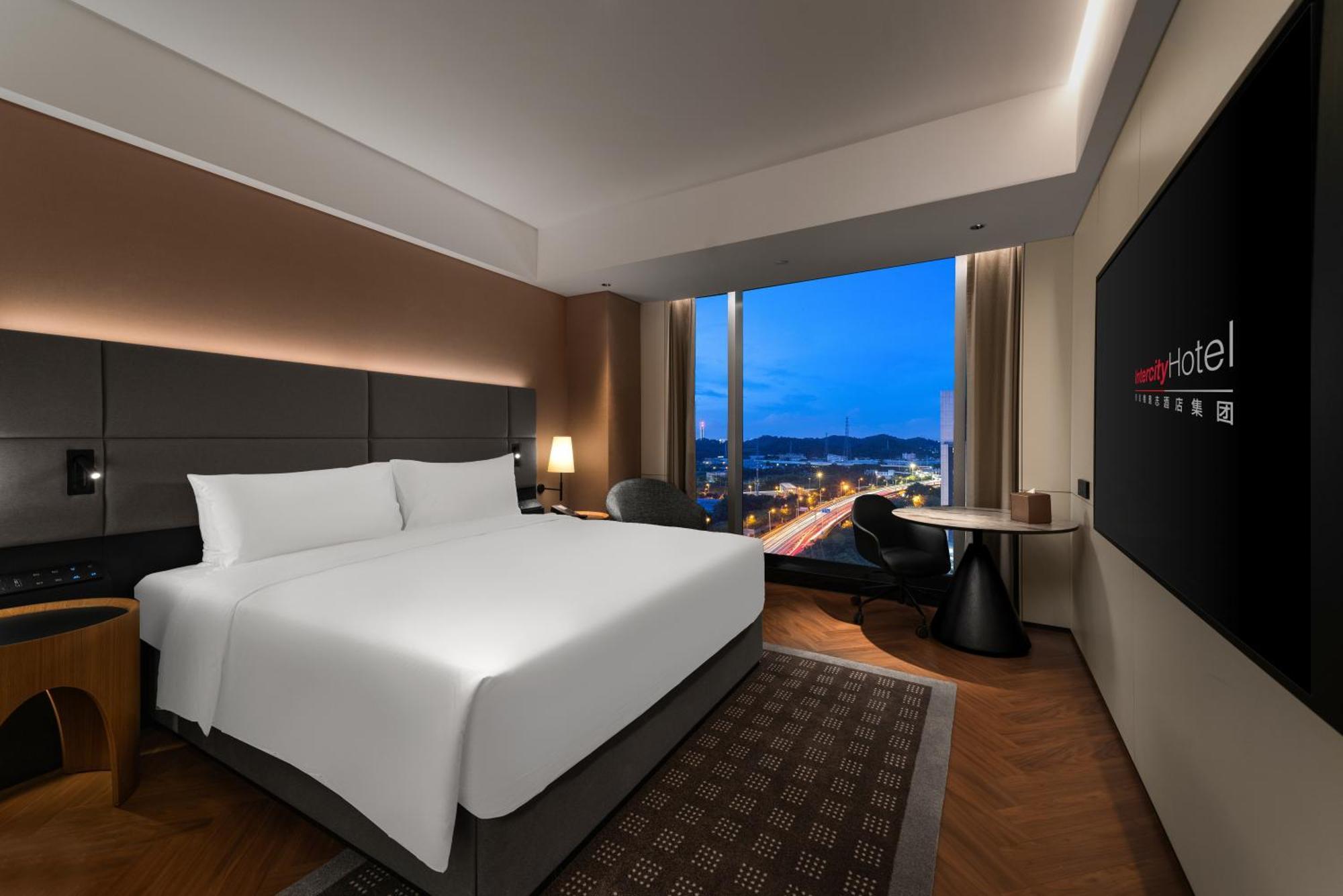Intercity Hotel Guangzhou South Railway Station - Free Minibar Including Erdinger Weissbier Ngoại thất bức ảnh