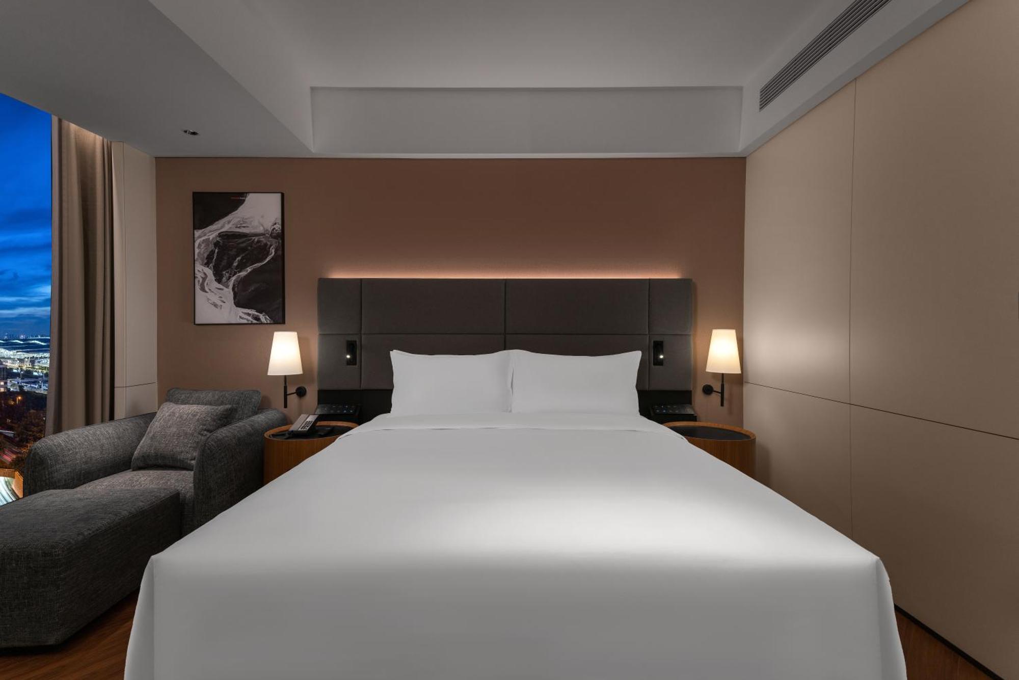 Intercity Hotel Guangzhou South Railway Station - Free Minibar Including Erdinger Weissbier Ngoại thất bức ảnh